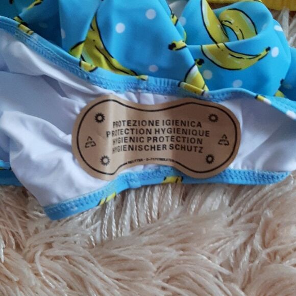 NWOTS Smity Women swimsuit Banana Pattern Beach Wear 2PCS Size Small - Picture 6 of 9